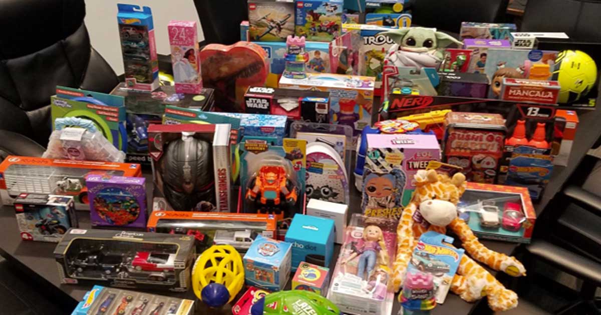 PMDG's Dallas Office Organizes Donations to ACO Toy Drive